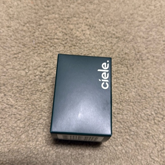 CIELE Sponge with Breathable Travel Case - Picture 1 of 5